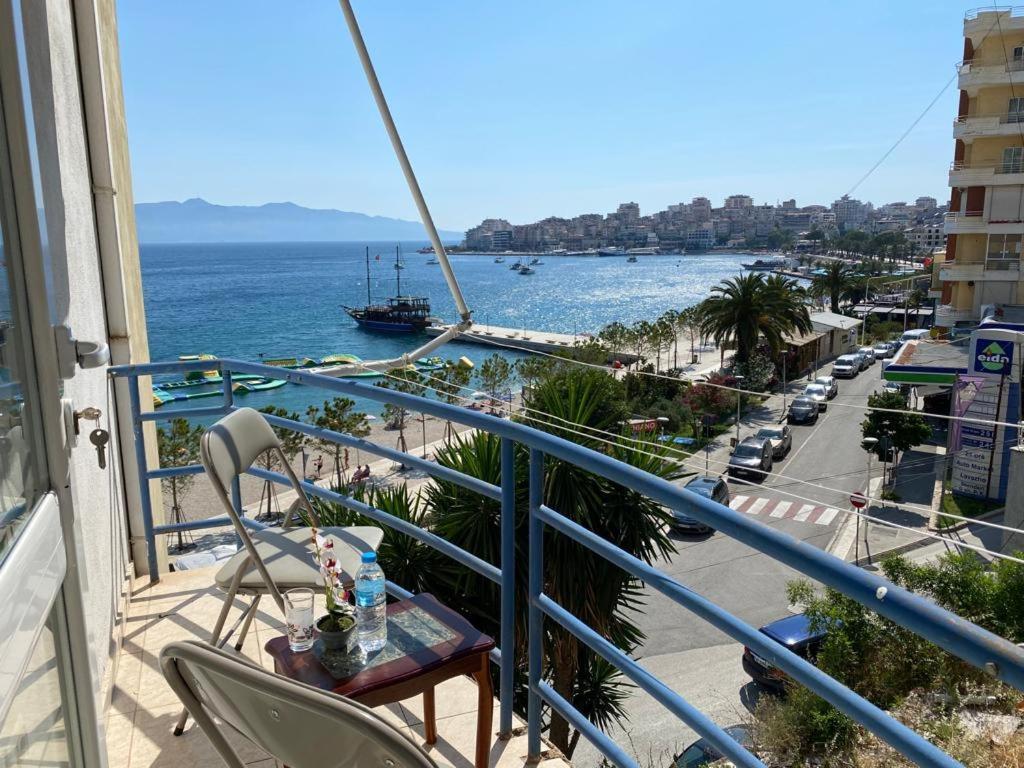 Sea Breeze Apartment Sarandë エクステリア 写真