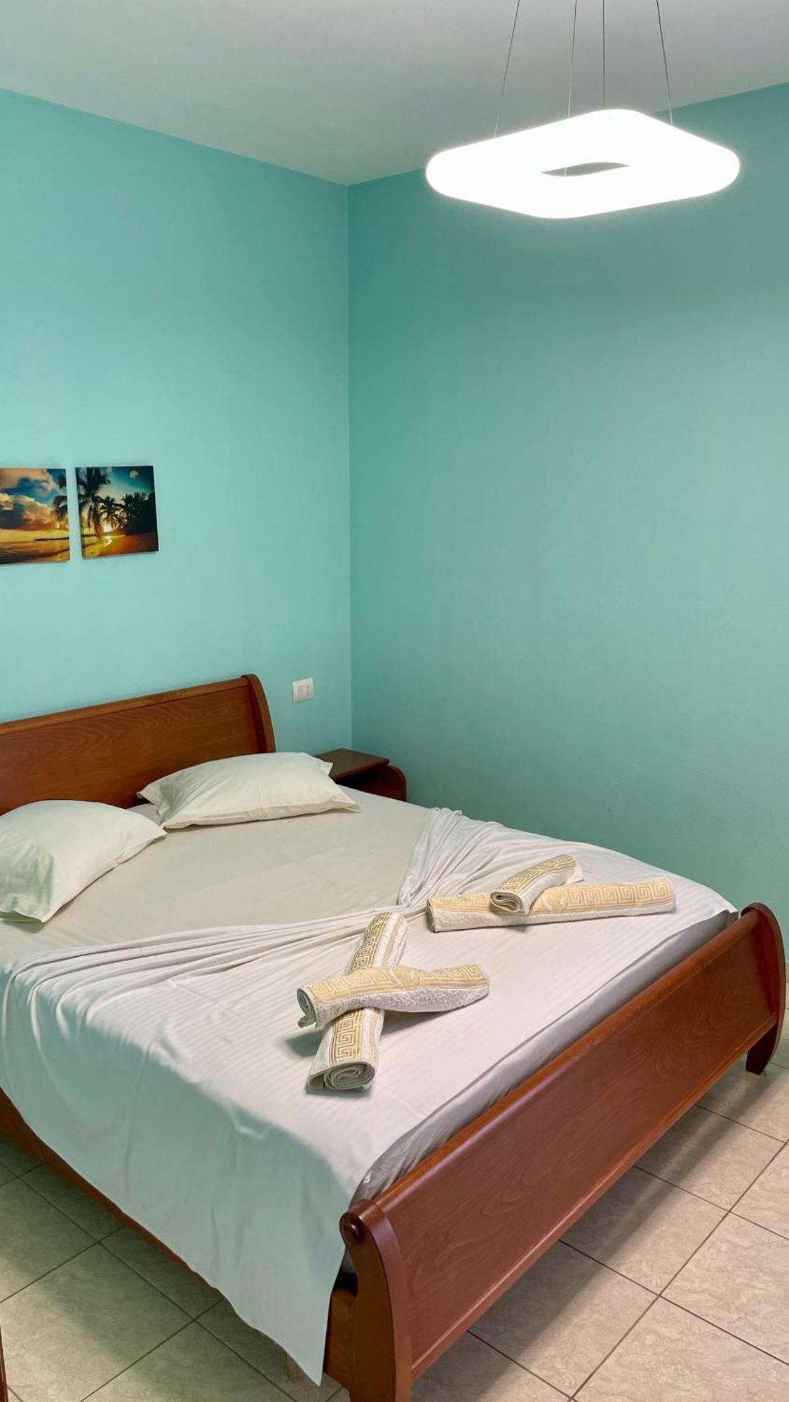 Sea Breeze Apartment Sarandë エクステリア 写真